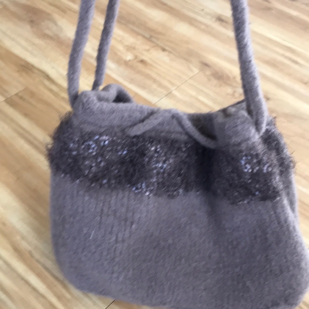 Beautiful HANDMADE WOOL BAG - Picture 4 of 6